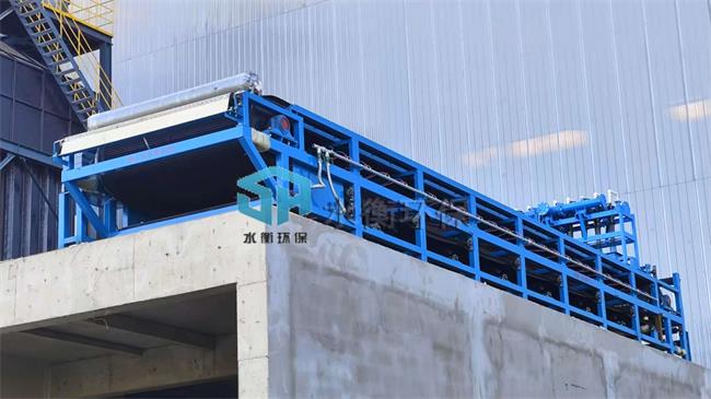 石家庄大型真空带式过滤机安装现场